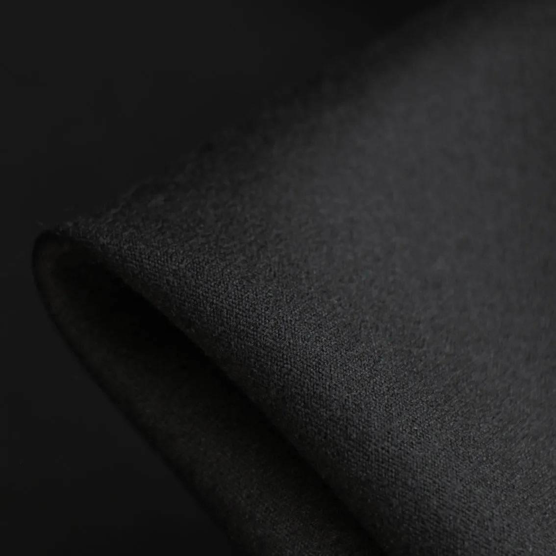 Cantucci Nero Stretch Wool