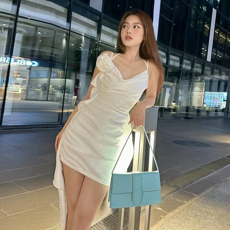 Floral Vacation-Ready Deep V-neck Slim Fit Camisole Dress