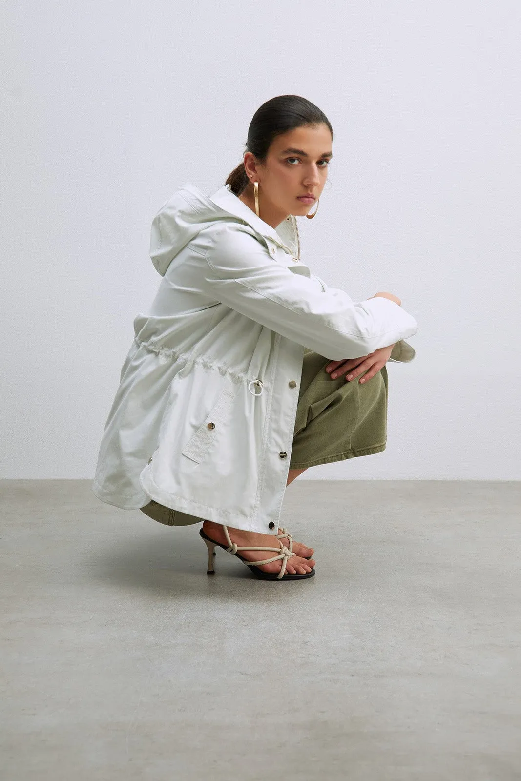 Hooded Parka W Snitched Waist - White