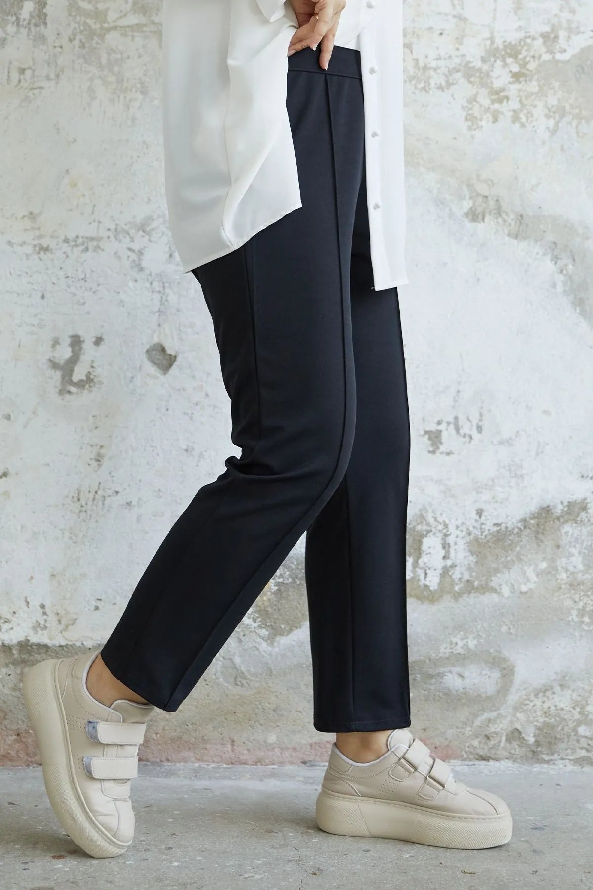 MDS Women Waist Zippered Cargo Pants - Black - Lipjan