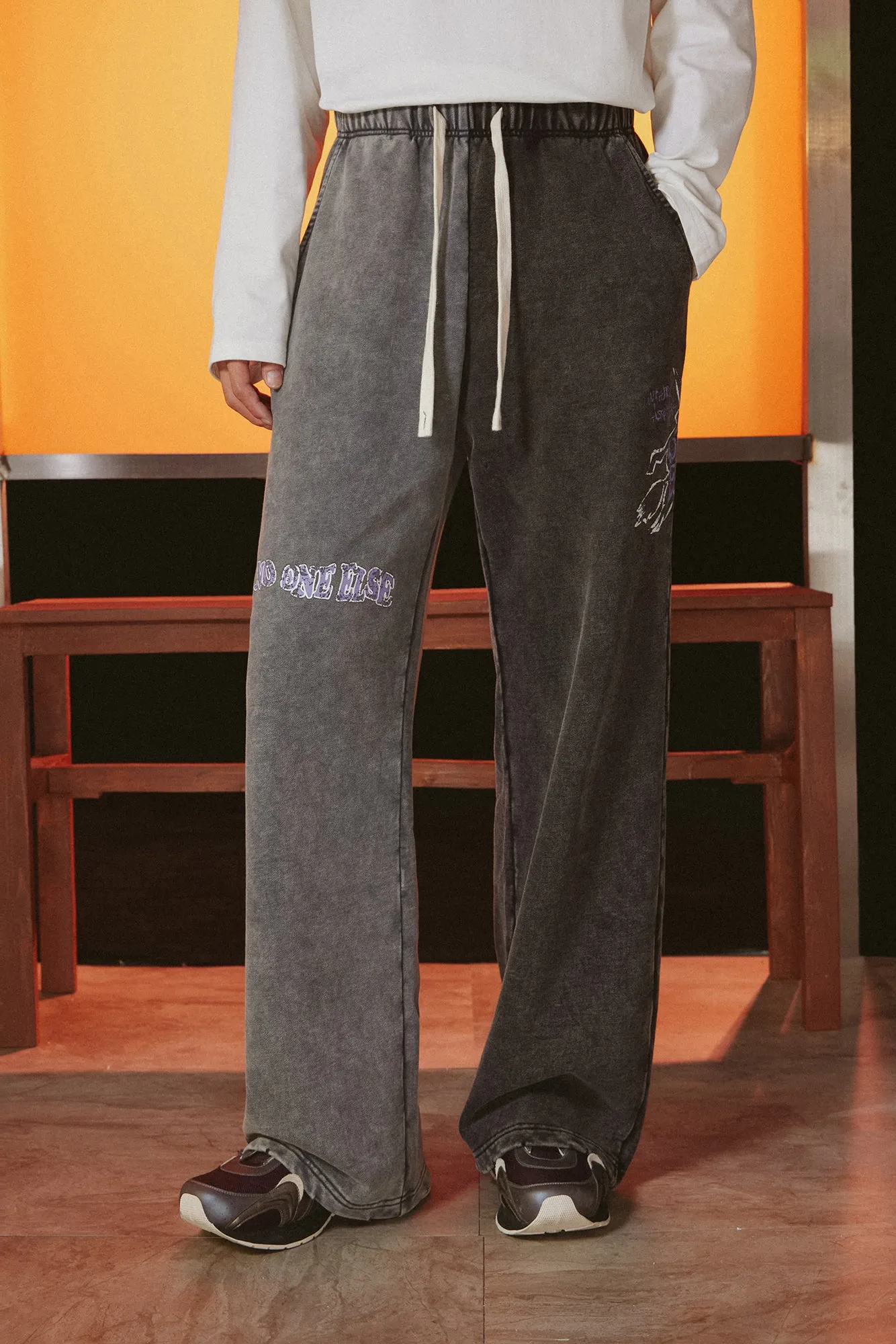 Two Toned Elastic Waist Sweatpants